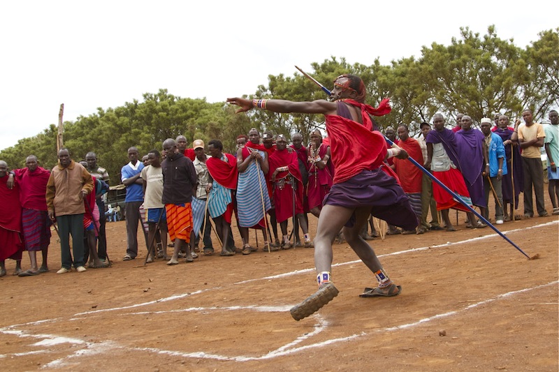 Maasai_Olympics_javelin