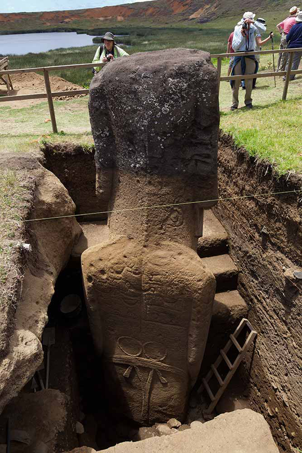 New Secrets Of Easter Island Statues Revealed The Heads Have Bodies Too!