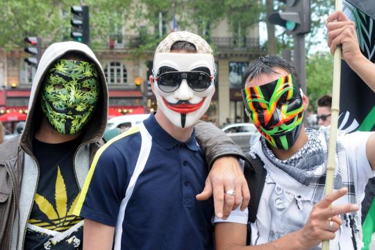 World-March-to-legalize-Cannabis-usage-Paris