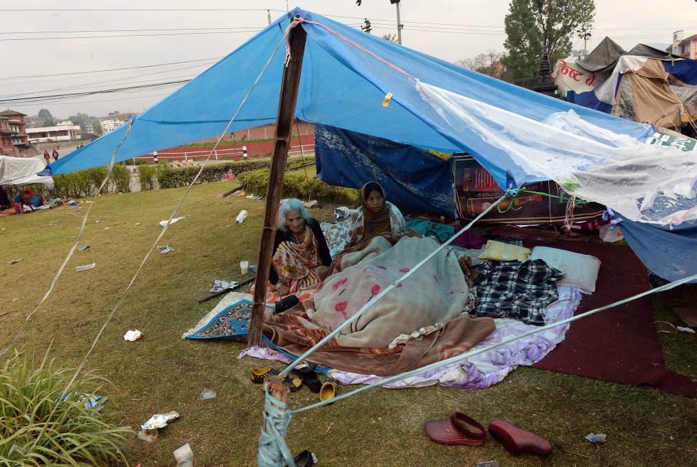 earthquake victims