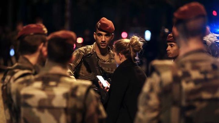 Champs-Élysées Shooting