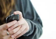 12-Year-Old Girl Poisons Mother For Taking Away Her iPhone