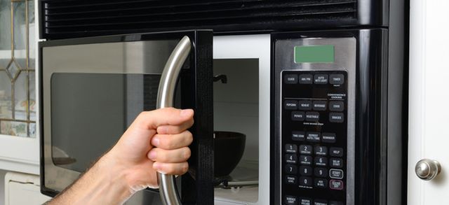 Here’s Why You Should STOP Using Microwaves
