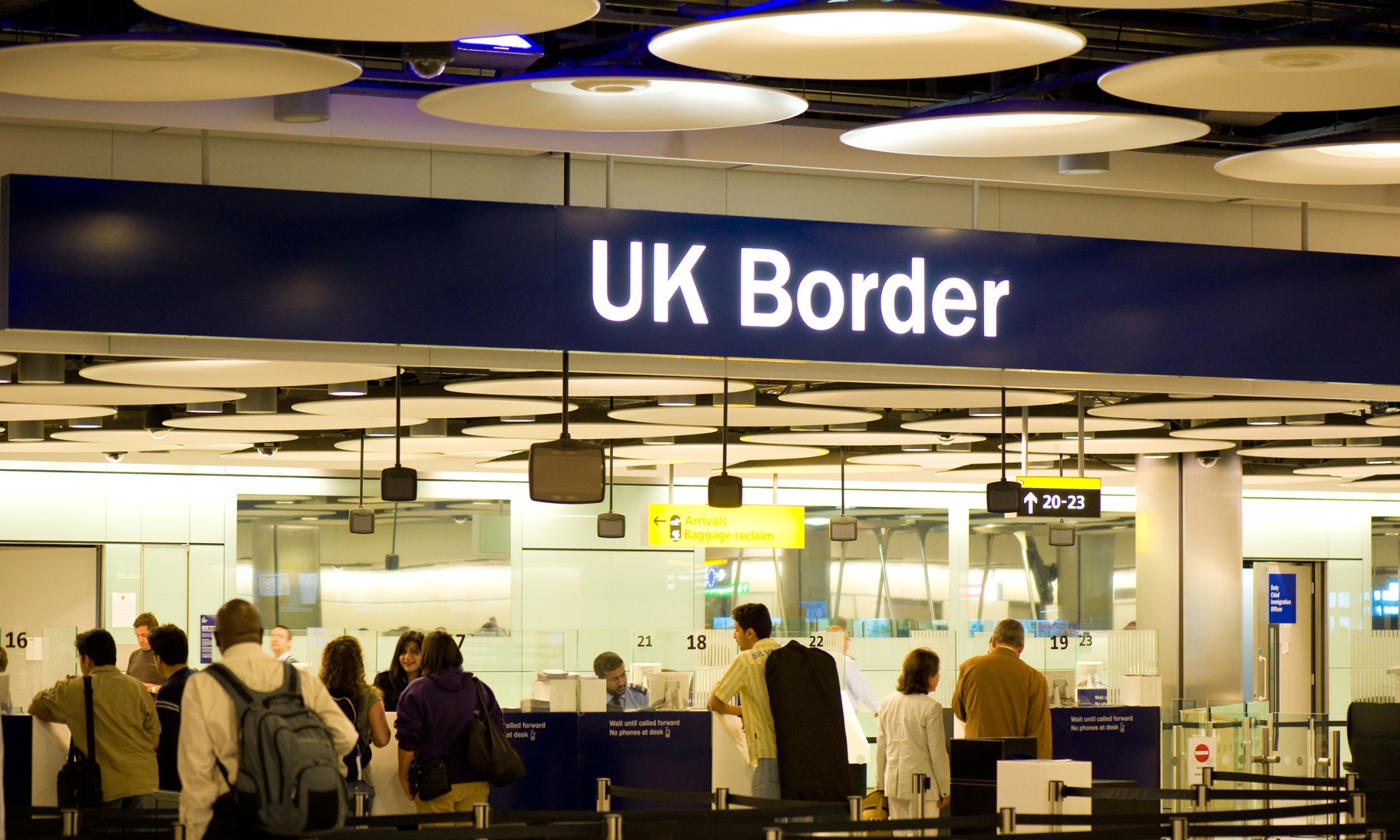 Entering uk. Паспортный контроль в Хитроу. Uk immigration. Immigration and border Control:.