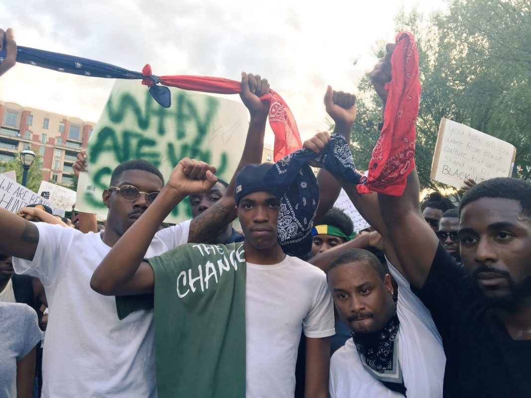 Bloods and Crips Unite Across The Nation Against Police Killings